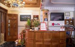 RedDoorz Plus near Nguyen Trai Street