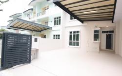 Shamrock Beach Villas Seaview 9