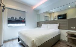 Red Planet Bangkok Surawong