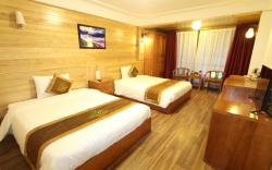 HIMALAYA HOSTEL ROOM