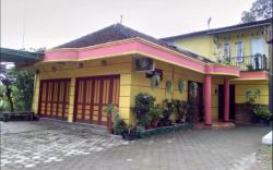 Toto Homestay