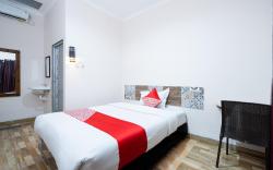 Super OYO 2285 Art Guest House Syariah