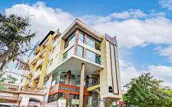 Super Townhouse OAK Hind Palace Near Gomti Riverfront Park