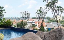 Cheap and fun @Grand Kamala Lagoon