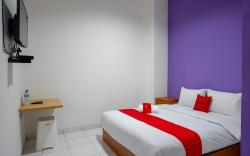 RedDoorz near Alun Alun Kaliwungu Kendal