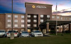 La Quinta Inn & Suites by Wyndham Montgomery