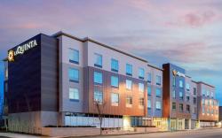 La Quinta Inn & Suites by Wyndham Kansas City Beacon Hill