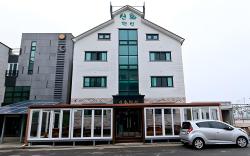 Daecheon Shinhwa Pension