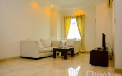 Modern 2BR at The Belleza Apartment By Travelio