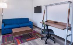 Holiday Inn Express & Suites Fort Worth West By IHG