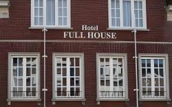 Full House Hotel
