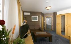 Avion Hotel