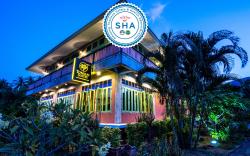 Tonmai Suites