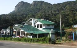 Green Savanna Holiday Bungalow