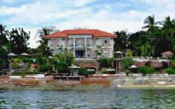 Lorelei Beach Resort