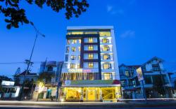 Golden Hotel