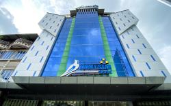 Lucky Star Hotel