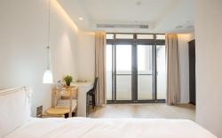 Mini West Hotel