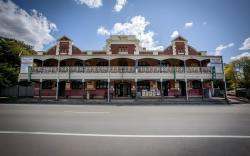Bellbird Hotel