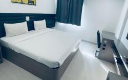 falcons nest lariviera hotel