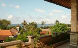 C'EST BON HOMESTAY 2
