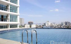 Deluxe 2BR at The Greko Apartment By Travelio