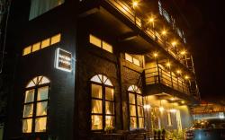 Bed and Butler Hostel