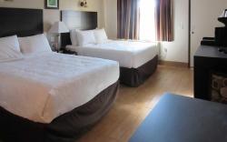 Quality Inn & Suites near Downtown Bakersfield