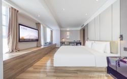 Atour Hotel Kunming Dian Lake