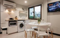S3 Silom central, large room, full kitchen, WIFI,