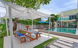 Stylish 2-Villa Combination