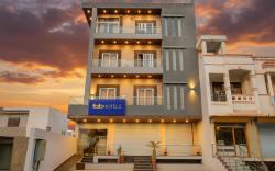 FabHotel 7th Crossing