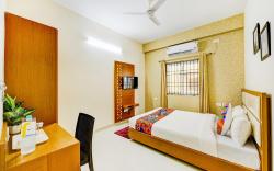 FabHotel Sky Bay, Nr Vadapalani Murugan Temple, Vadapalani