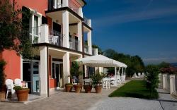 Le Ville Relais