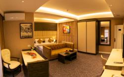 Parkway inn Hotel and Spa