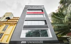 Super Townhouse 359 Begumpet Near Hyderabad Central