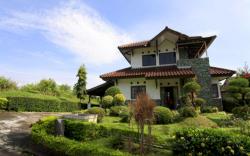 Villa ChavaMinerva Dima Ciater with Private Pool