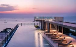 N11 The Base, Infinity pool , 100 m. from the sea