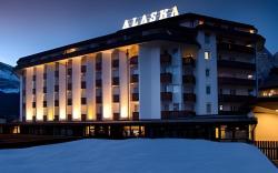 Hotel Alaska Cortina