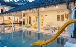 Villa Tiella - Pastel Fantasy, Gunung Mas 5min