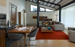 Tomtom Suites