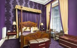 New Town Hotel