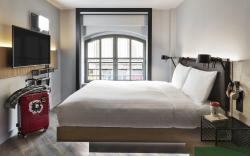 Moxy Lille City