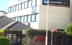 Alcock & Brown Hotel