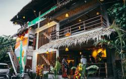 Hang Loose Hostel
