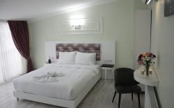 The Wolf Hotel