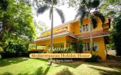 Luxury Mediterranean Holiday House - 300m to beach