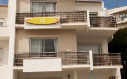 Ericeira Chill Hill Hostel and Private Rooms