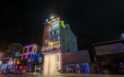 SANDALS HOTEL