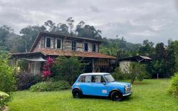 Nurin Cottage: Tranquil Rustic Retreat
